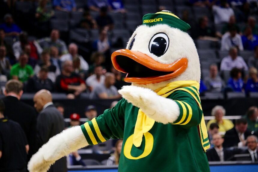 Oregon Ducks vs Boise State Broncos: A Thrilling NCAA Football Matchup